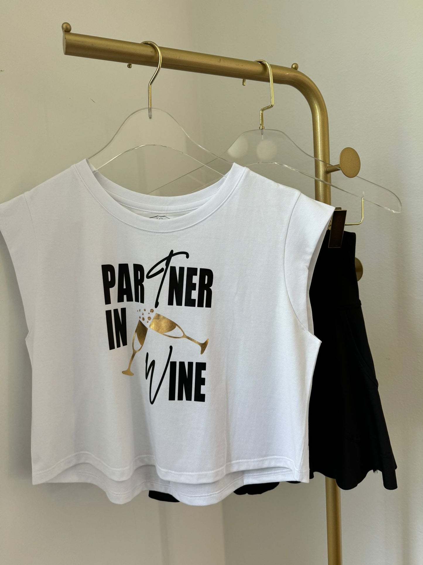 Partner In Wine White Top